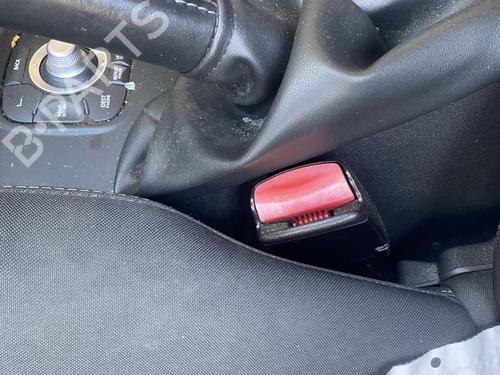 Used Seat buckle Seat buckle 37256158 37256158
