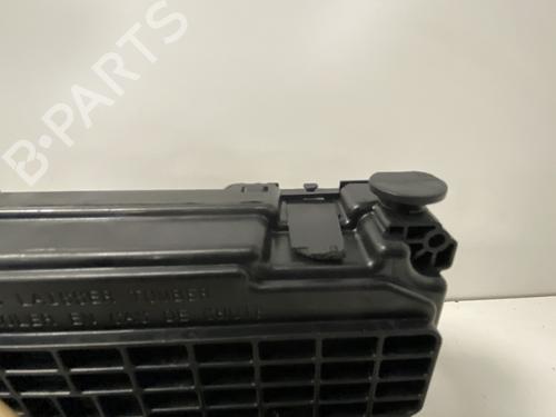 Used Fuse box Fuse box 38681857 38681857