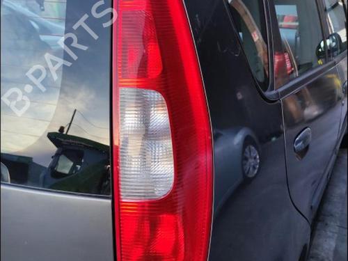 Used Right taillight Right taillight MITSUBISHI COLT VI (Z3_A, Z2_A) 1.3 (Z21A) (95 hp) 33584176 33584176