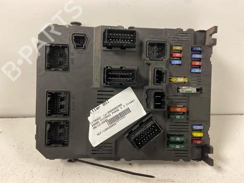 Used Fuse box Fuse box 38940979 38940979