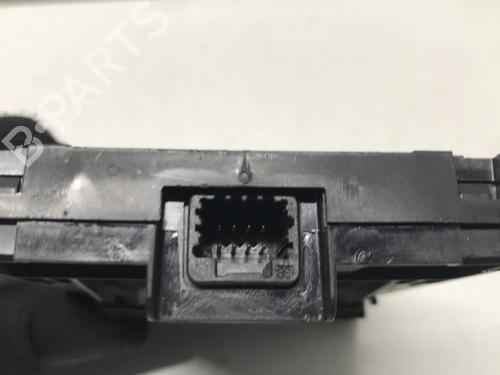 Used Card reader Card reader RENAULT MEGANE III Hatchback (BZ0/1_, B3_) 1.5 dCi (BZ09, BZ0D, BZ1W, BZ29, BZ14) (110 hp) 33590262 33590262