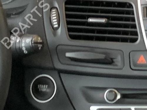 Used Card reader Card reader RENAULT LAGUNA III (BT0/1) 1.5 dCi (BT00, BT0A, BT0T, BT1J) (110 hp) 33748954 33748954