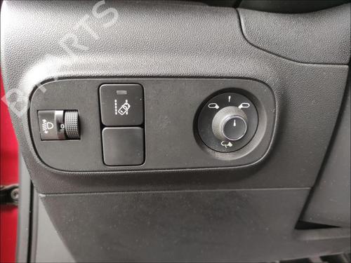 mirror-switch-citroen-c3-iii-sx-2016-35909368 main image