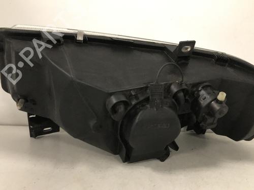 Used Right headlight Right headlight RENAULT TRUCKS MASCOTT Platform/Chassis 130 (125 hp) 33739317 33739317