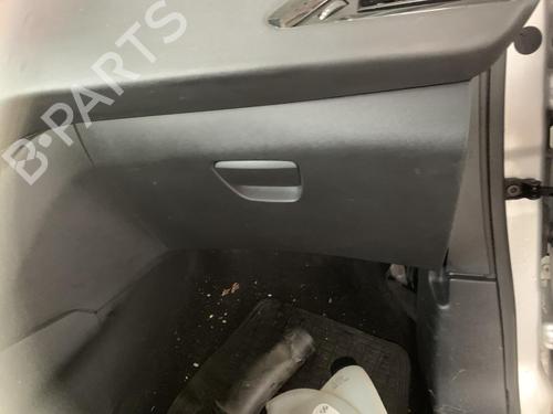 Used Glove box Glove box PEUGEOT 208 I (CA_, CC_) 1.4 HDi (68 hp) 35913901 35913901