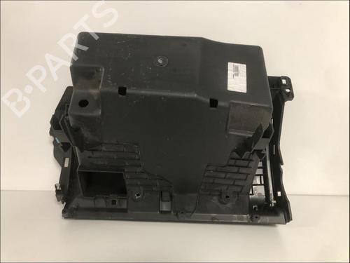Used Glove box Glove box RENAULT TRAFIC III Van (FG_) 2.0 dCi 120 (FGMN) (120 hp) 33579934 33579934