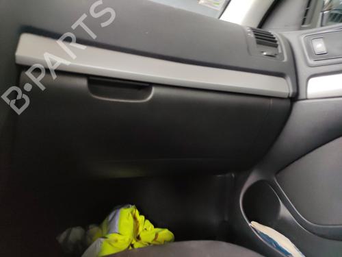 Used Glove box Glove box SKODA OCTAVIA II (1Z3) 1.6 TDI (105 hp) 35910845 35910845