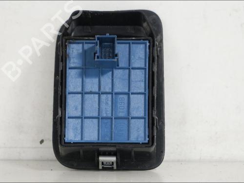 Used Left front window switch Left front window switch CITROËN NEMO Box Body/MPV (AA_) [2008-2026] 33573276 33573276