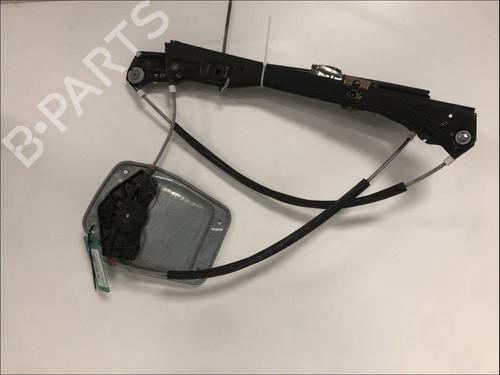 Used Front right window mechanism Front right window mechanism VW GOLF V (1K1) 1.9 TDI (105 hp) 33583981 33583981
