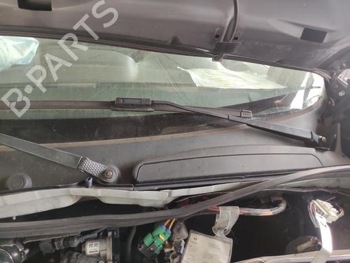 Used Front wiper motor Front wiper motor RENAULT KANGOO / GRAND KANGOO II (KW0/1_) 1.5 dCi 110 (KW06, KW12) (110 hp) 35910395 35910395