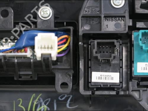 Used Middle console Middle console NISSAN LEAF (ZE1) Electric (150 hp) 33573329 33573329