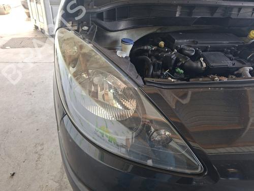 right-headlight-peugeot-1007-km_-2005-37187997 main image
