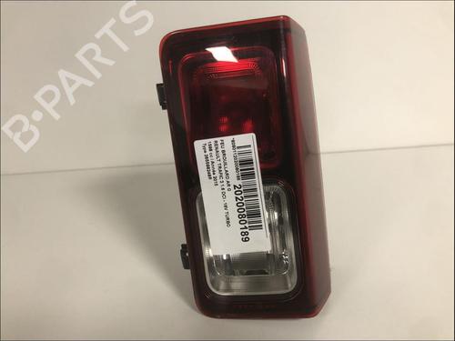 rear-fog-light-renault-trafic-iii-van-fg_-2014-33582849 main image