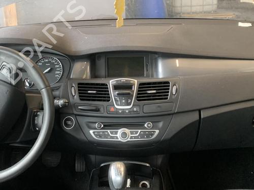 Instrumentbræt Instrumentbræt RENAULT LAGUNA III (BT0/1) 1.5 dCi (BT00, BT0A, BT0T, BT1J) (110 hp) 33748969 33748969