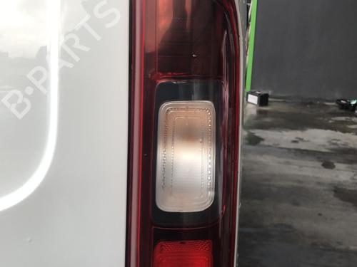 Used Right taillight Right taillight OPEL VIVARO B Van (X82) 1.6 CDTI (05) (116 hp) 33600650 33600650