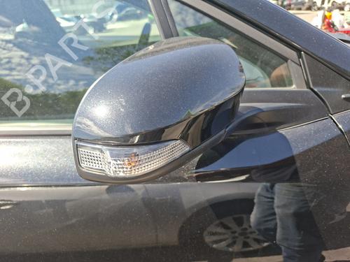 right-mirror-toyota-c-hr-_x1_-2016-37752805 main image