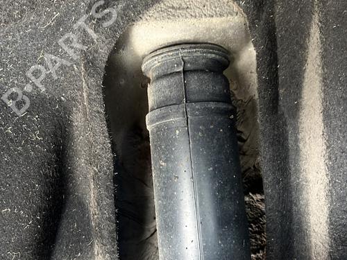 Used Right rear shock absorber Right rear shock absorber 36581836 36581836