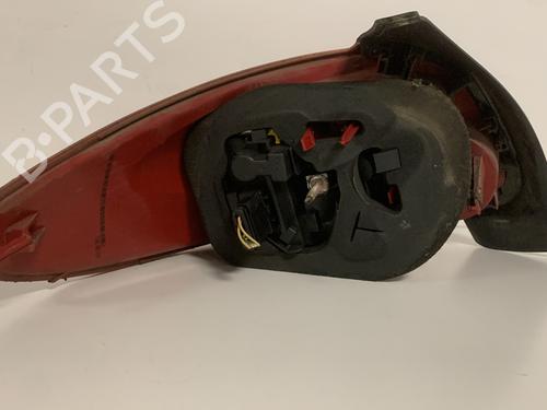 Used Right taillight Right taillight 33594319 33594319