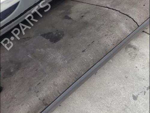 Used Right front door Right front door LANCIA DELTA III (844_) 1.4 (844.AXA1A) (120 hp) 33585161 33585161