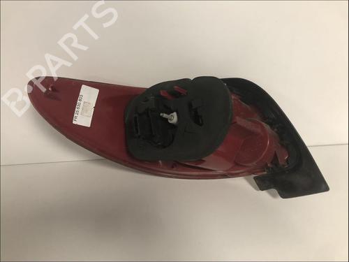 Used Right taillight Right taillight PEUGEOT 206 CC (2D) 1.6 16V (2DNFUF, 2DNFUR) (109 hp) 33581616 33581616