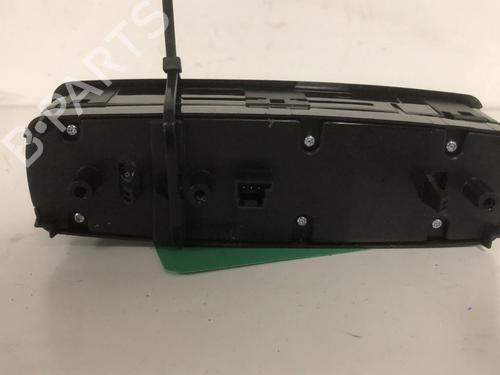 Used Left front window switch Left front window switch MERCEDES-BENZ B-CLASS Sports Tourer (W245) B 180 CDI (245.207) (109 hp) 33597529 33597529