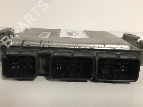 Used Engine control unit (ECU) Engine control unit (ECU) RENAULT CLIO III (BR0/1, CR0/1) 1.5 dCi (75 hp) 33599987 33599987