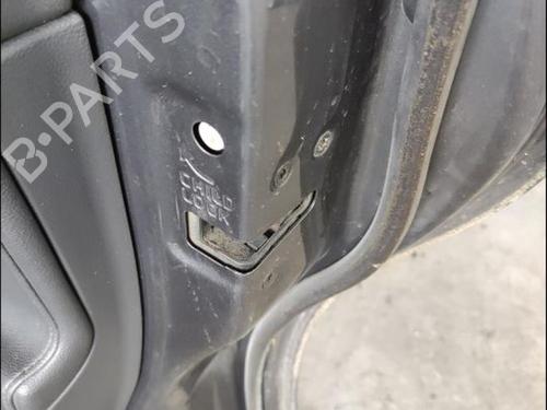 Højre bagtil lås Højre bagtil lås VOLVO V50 (545) 2.0 D (136 hp) 36575770 36575770
