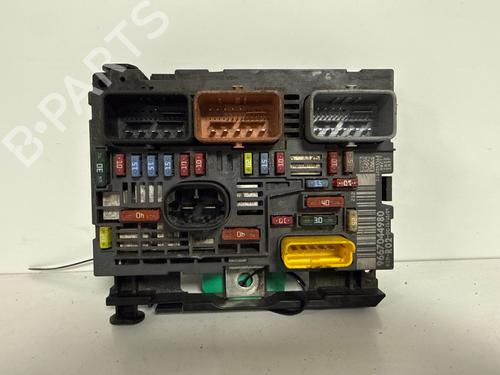 Fuse box CITROËN C5 III (RD_) 2.0 HDi 165 (RDRHHA, RDRHH8) | BP33837461E1 - Image 3