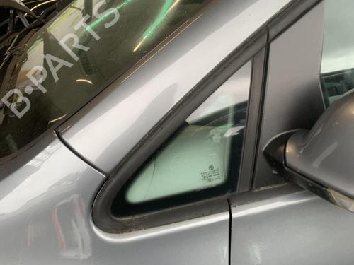 Venstre foran trekantet rude Venstre foran trekantet rude VW GOLF V (1K1) [2003-2010] 33742094 33742094