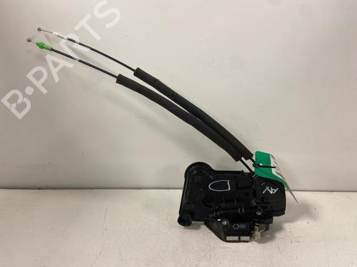front-right-lock-toyota-c-hr-_x1_-2016-37752839 main image