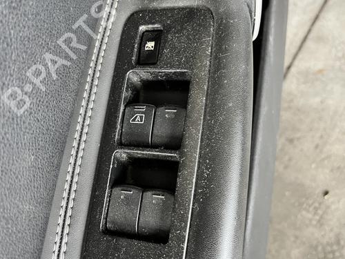 Used Left front window switch Left front window switch NISSAN QASHQAI I (J10, NJ10) 2.0 dCi (150 hp) 34569917 34569917
