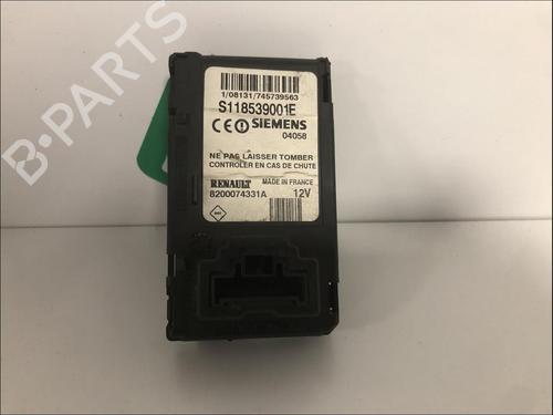 Used Card reader Card reader RENAULT MEGANE II Coupé-Cabriolet (EM0/1_) 1.6 (113 hp) 33582266 33582266