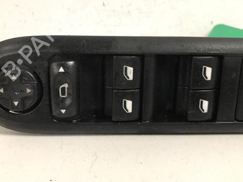 Used Left front window switch Left front window switch PEUGEOT 3008 I MPV (0U_) 1.6 HDi (112 hp) 33600591 33600591