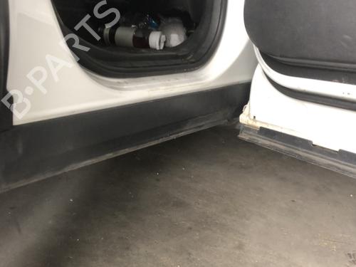 Used Right sideskirt Right sideskirt LAND ROVER DISCOVERY SPORT (L550) 2.0 D 4x4 (241 hp) 33742185 33742185