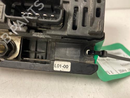 Used Fuse box Fuse box 38309640 38309640