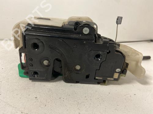 Front left lock VW TRANSPORTER T5 Van (7HA, 7HH, 7EA, 7EH) 2.0 TDI | BP37229638C98 - Image 3