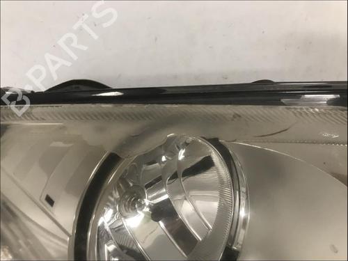 Used Right headlight Right headlight FORD C-MAX (DM2) 1.8 TDCi (115 hp) 33575482 33575482