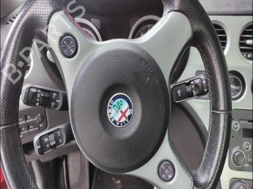 Used Driver airbag Driver airbag ALFA ROMEO 159 (939_) 2.2 JTS (939AXB1B, 939AXB11) (185 hp) 35907033 35907033