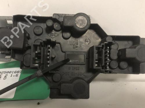 Lampeholder Lampeholder RENAULT SCÉNIC I MPV (JA0/1_, FA0_) [1999-2010] 33596950 33596950