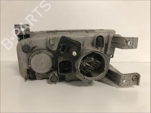 Used Right headlight Right headlight HYUNDAI TRAJET (FO) 2.0 CRDi (113 hp) 33579267 33579267