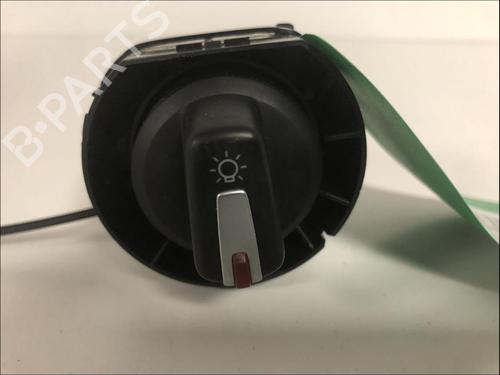 Forlygtekontakt Forlygtekontakt SEAT LEON (1P1) 2.0 TDI 16V (140 hp) 33586597 33586597