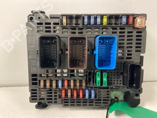 Fuse box PEUGEOT 508 I (8D_) 1.6 BlueHDi 120 | BP36371705E1 - Image 3