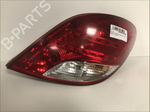 Used Right taillight Right taillight 33581234 33581234