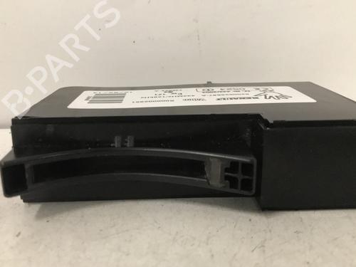 Used Card reader Card reader RENAULT ESPACE IV (JK0/1_) 2.0 dCi (JK02, JK03) (131 hp) 33948230 33948230