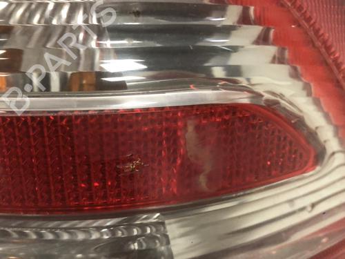 right-taillight-mercedes-benz-c-class-w203-2000-2001-2002-2003-2004-2005-2006-2007-33597808 main image