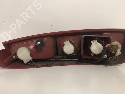 left-taillight-peugeot-807-eb_-2002-33596911 main image