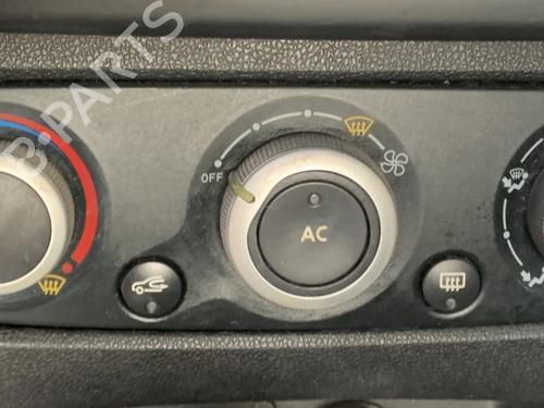 Used Climate control Climate control RENAULT SCÉNIC III (JZ0/1_) 1.5 dCi (110 hp) 33596083 33596083