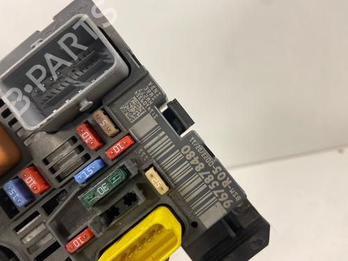 Used Fuse box Fuse box 38941400 38941400