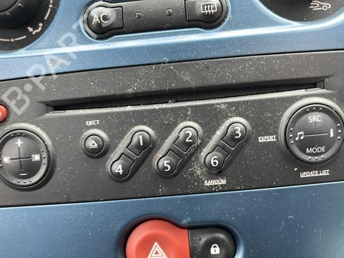 Used Radio Radio 33657473 33657473