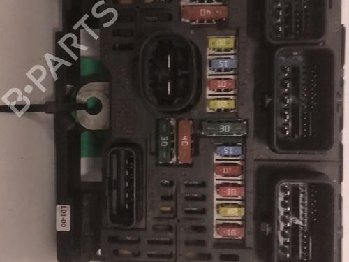 Used Fuse box Fuse box PEUGEOT 407 SW (6E_, 6D_) 2.0 HDi 135 (136 hp) 33597611 33597611